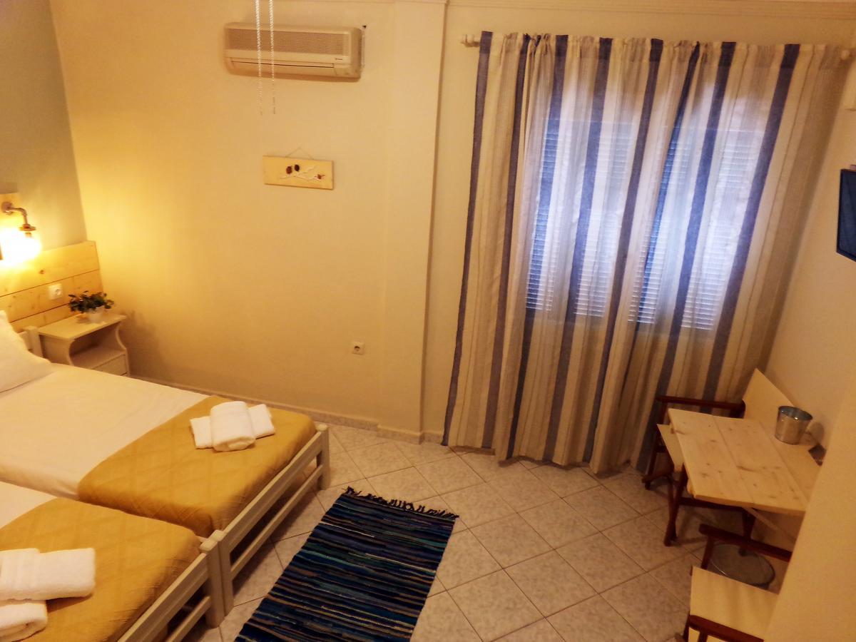 Leia Guest House Ермополи Екстериор снимка