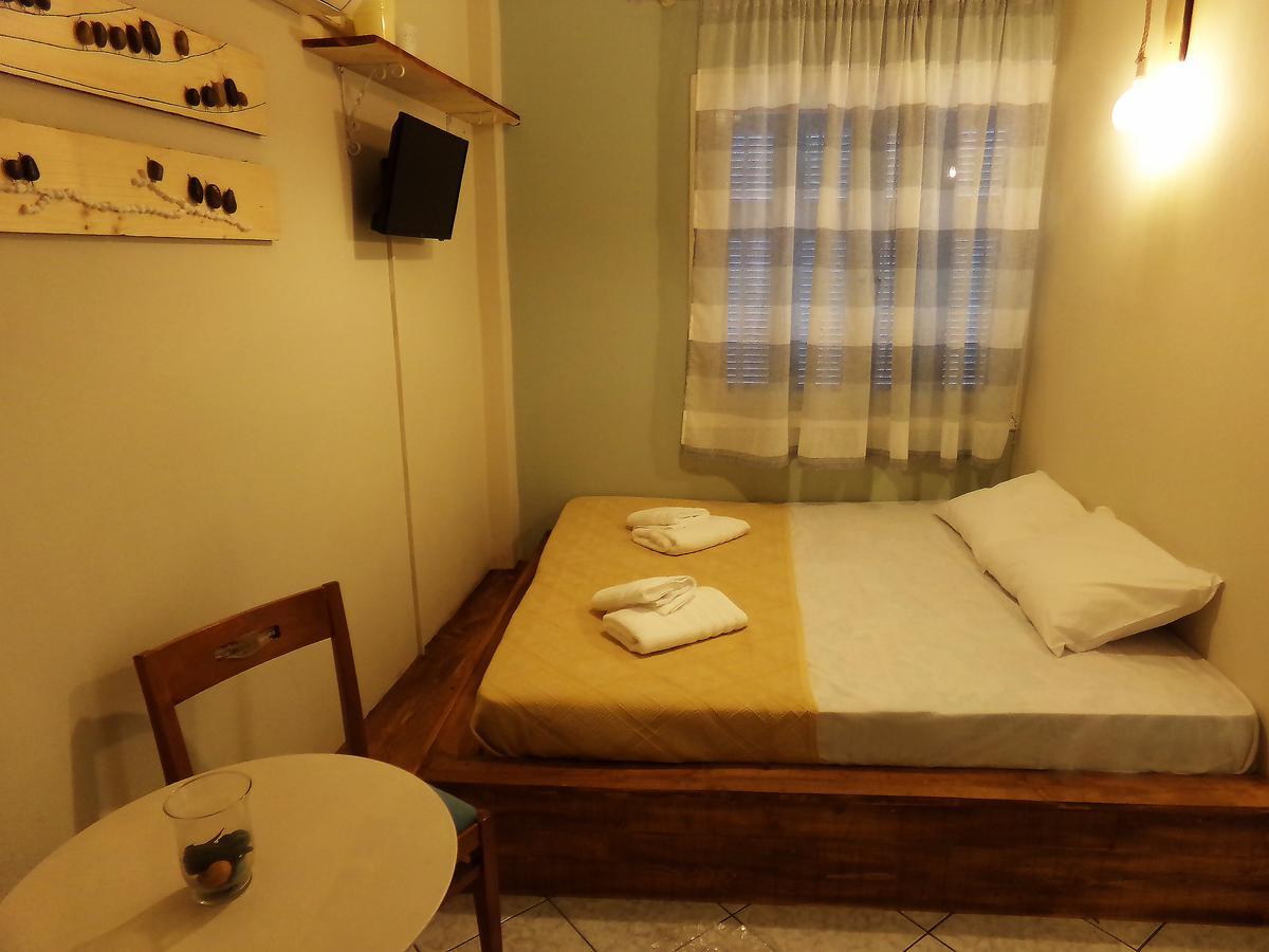 Leia Guest House Ермополи Екстериор снимка